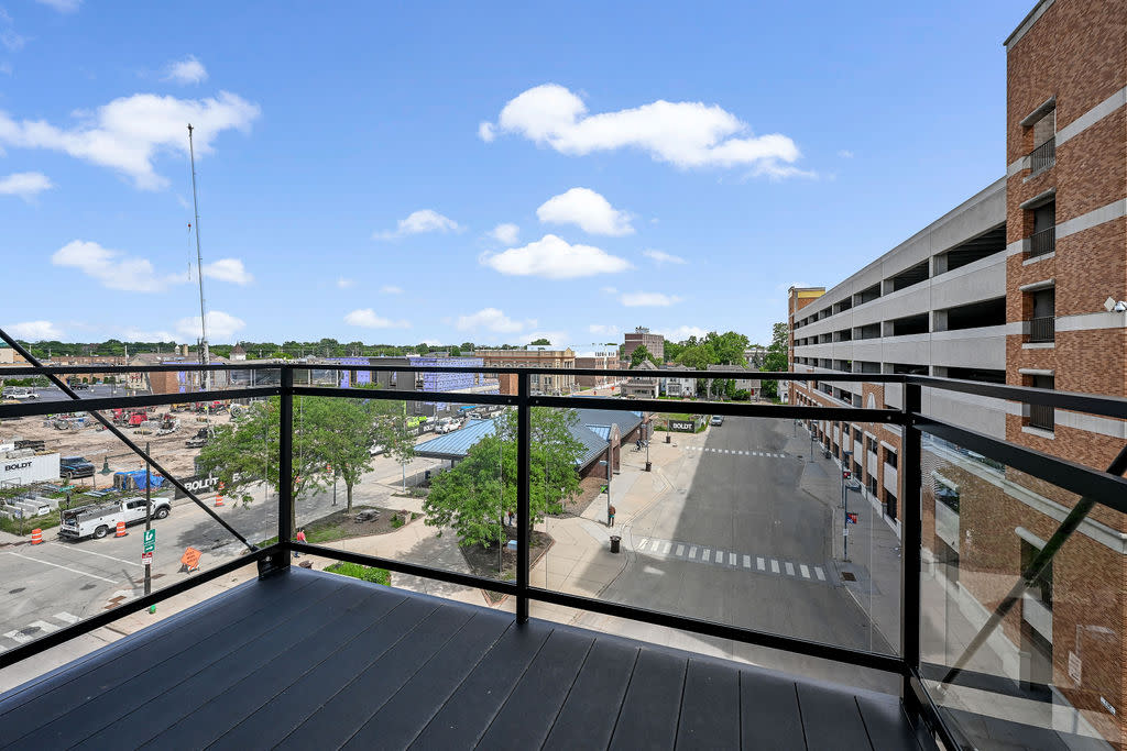 Urbane115 Apartments Balcony