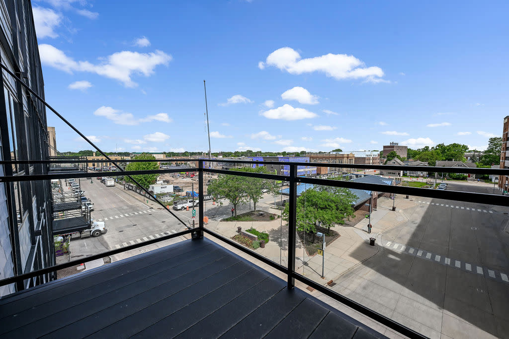 Urbane115 Apartments Balcony