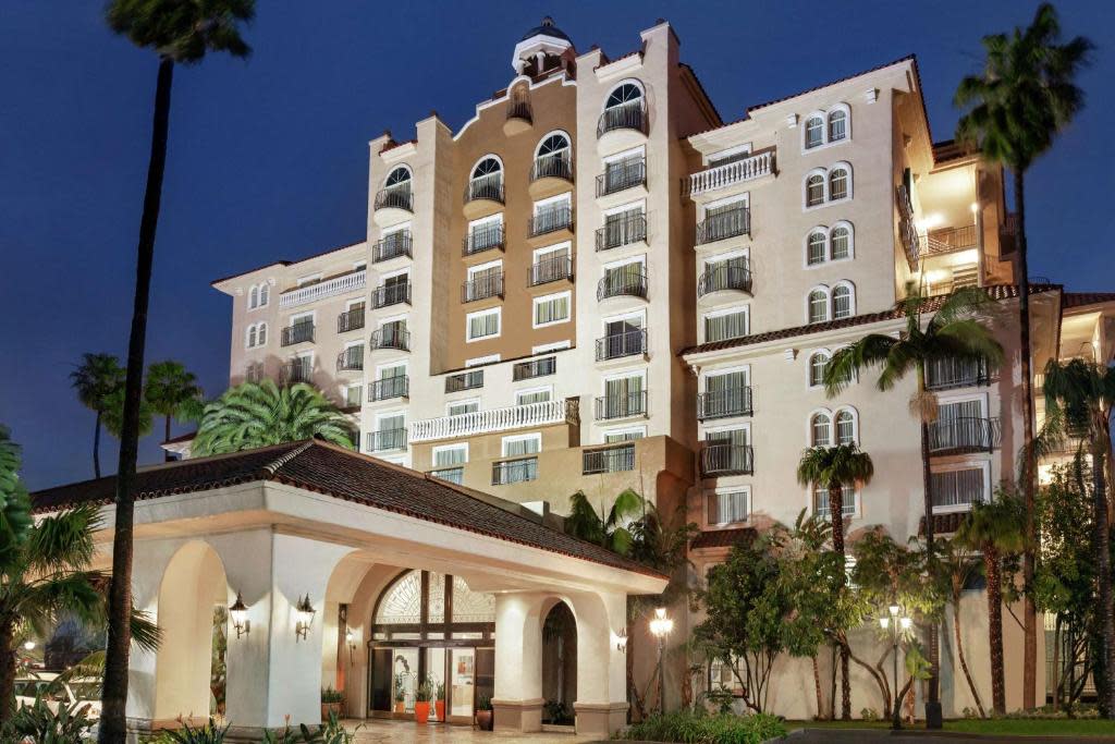 Embassy Suites Santa Ana Orange County Airport North