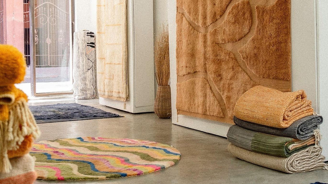 Handmade Moroccan Rug with natural dyes