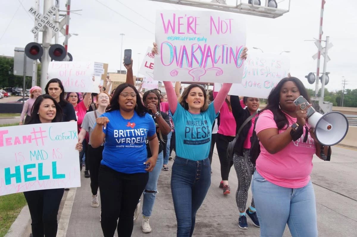 Marching in Pro-Roe Protest