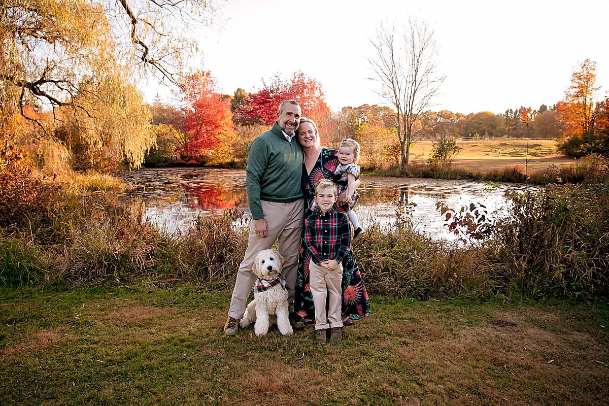 fall family photoshoot in ct