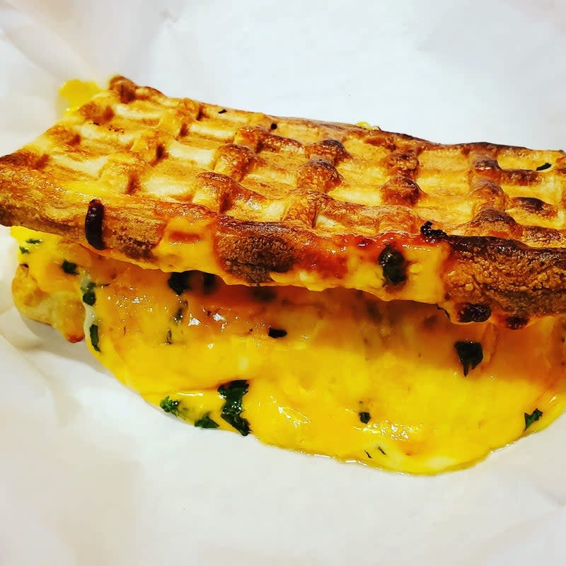 grilled cheese waffle crust sandwich