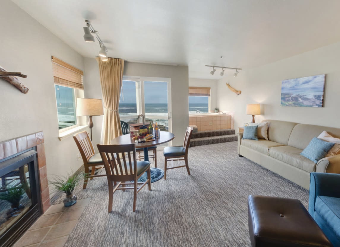 Overleaf Lodge Sunset Suite