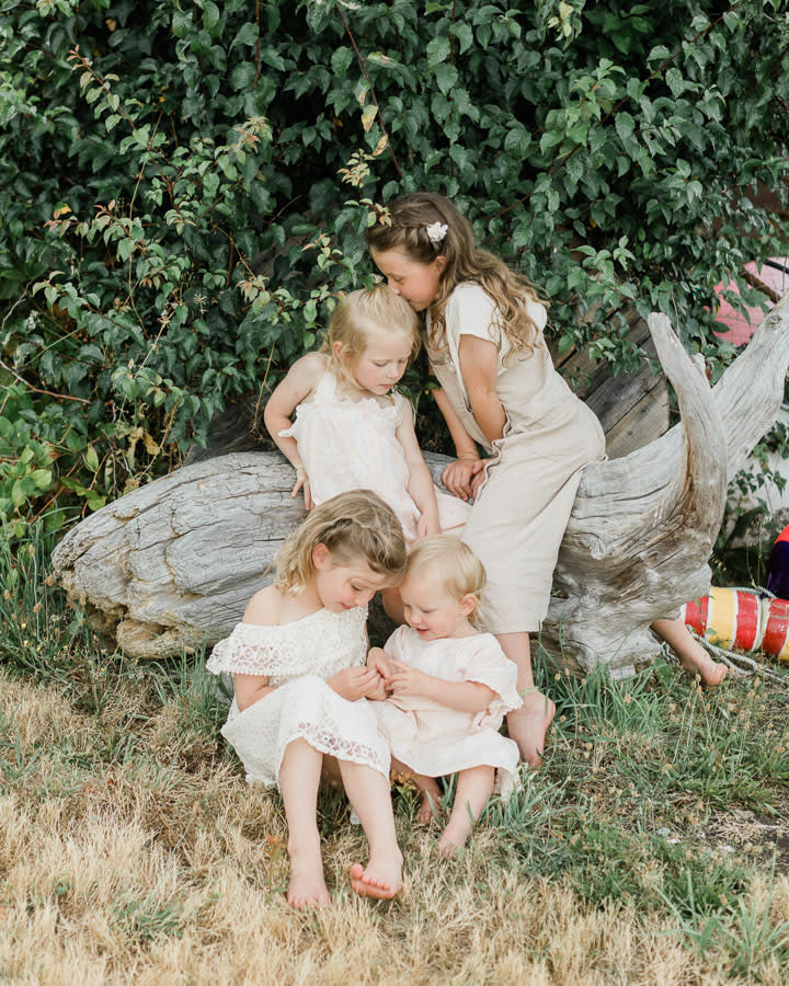 Four sisters photographed by Vancouver family photographer Rebecca Sehn.