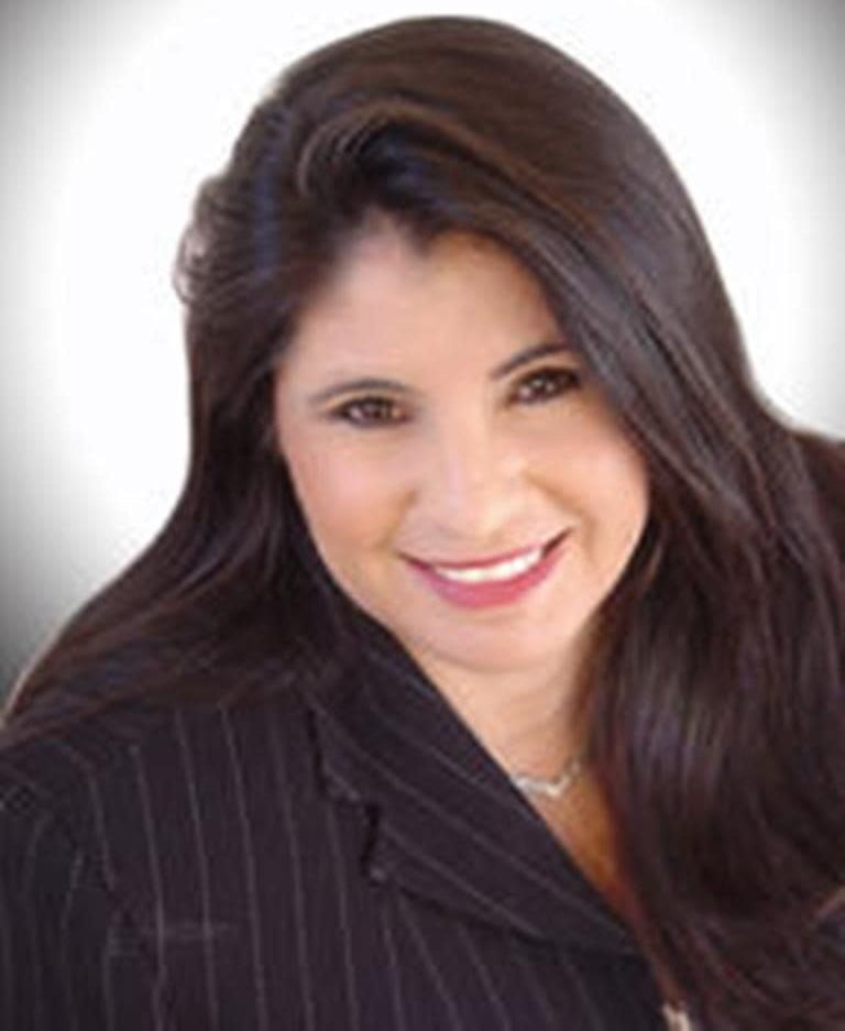 Thalia Badillo - Broker