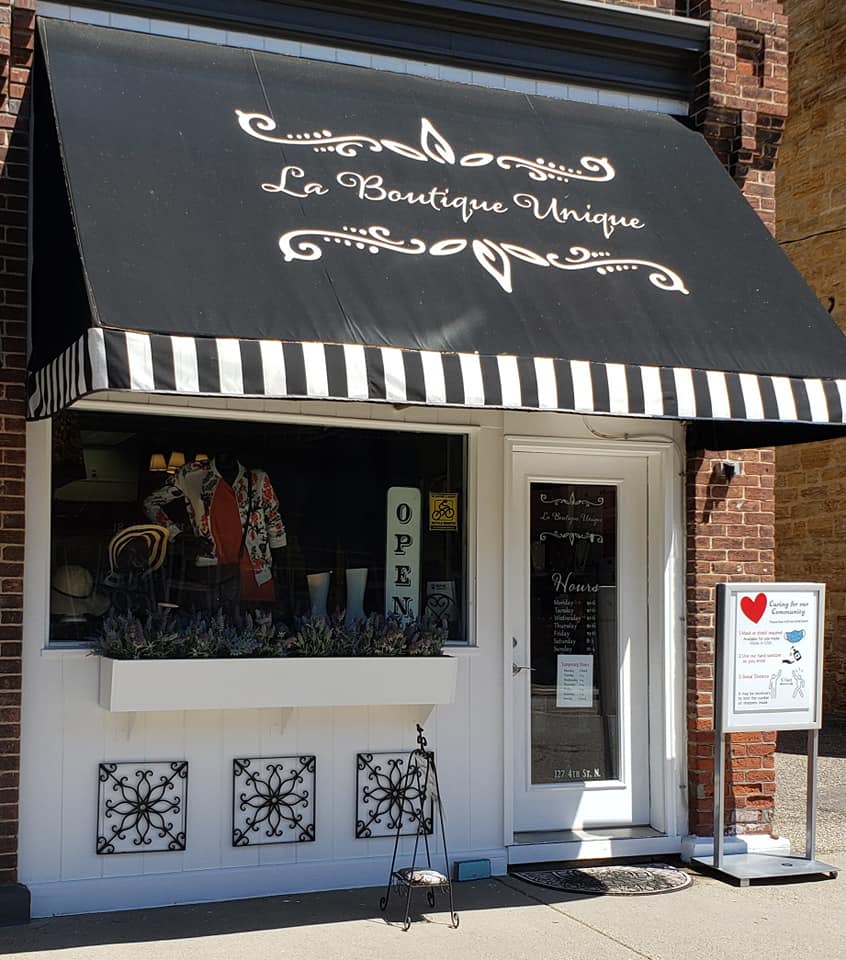 La Boutique Unique Store front