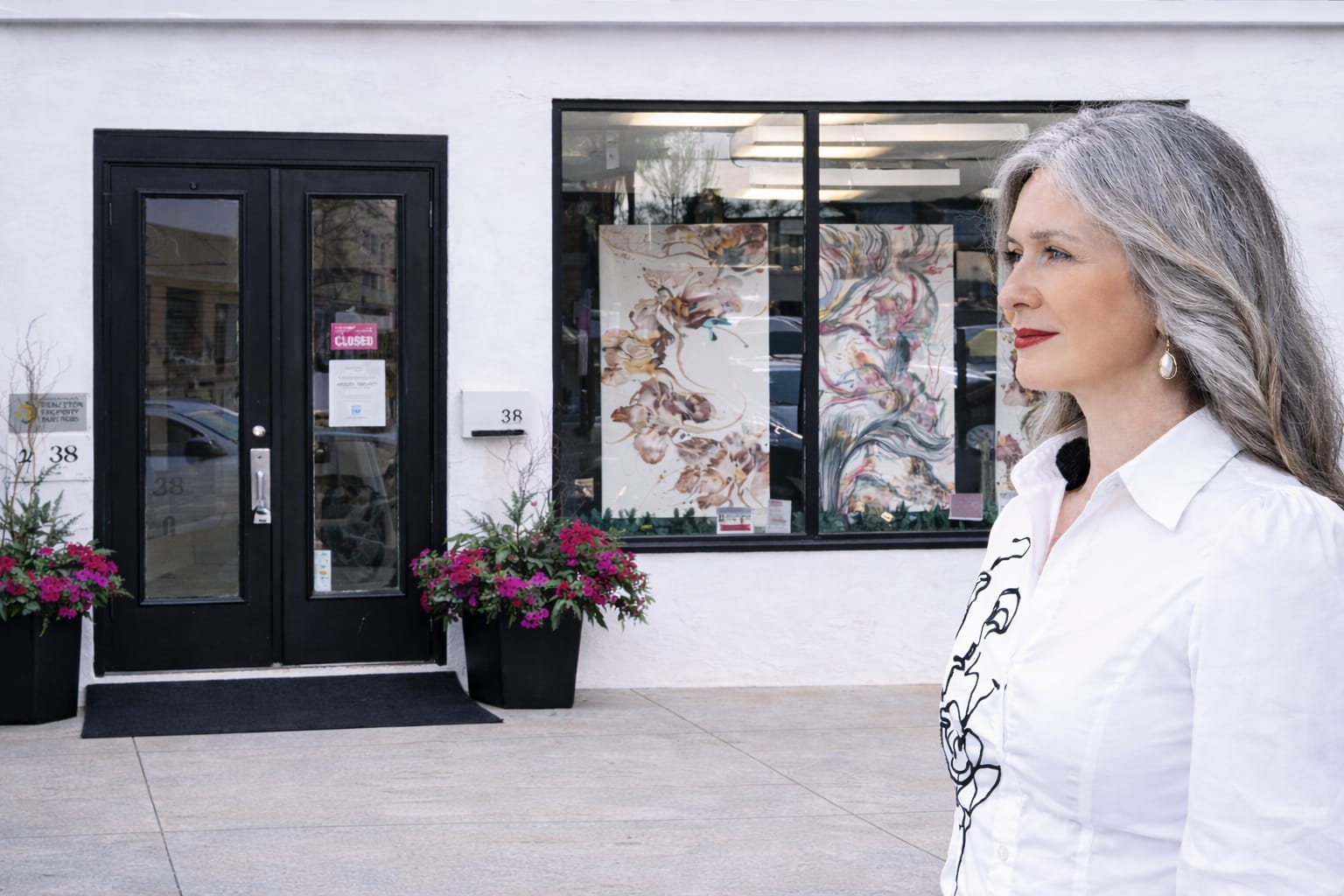 Adriana Groza Art -Studio and Gallery