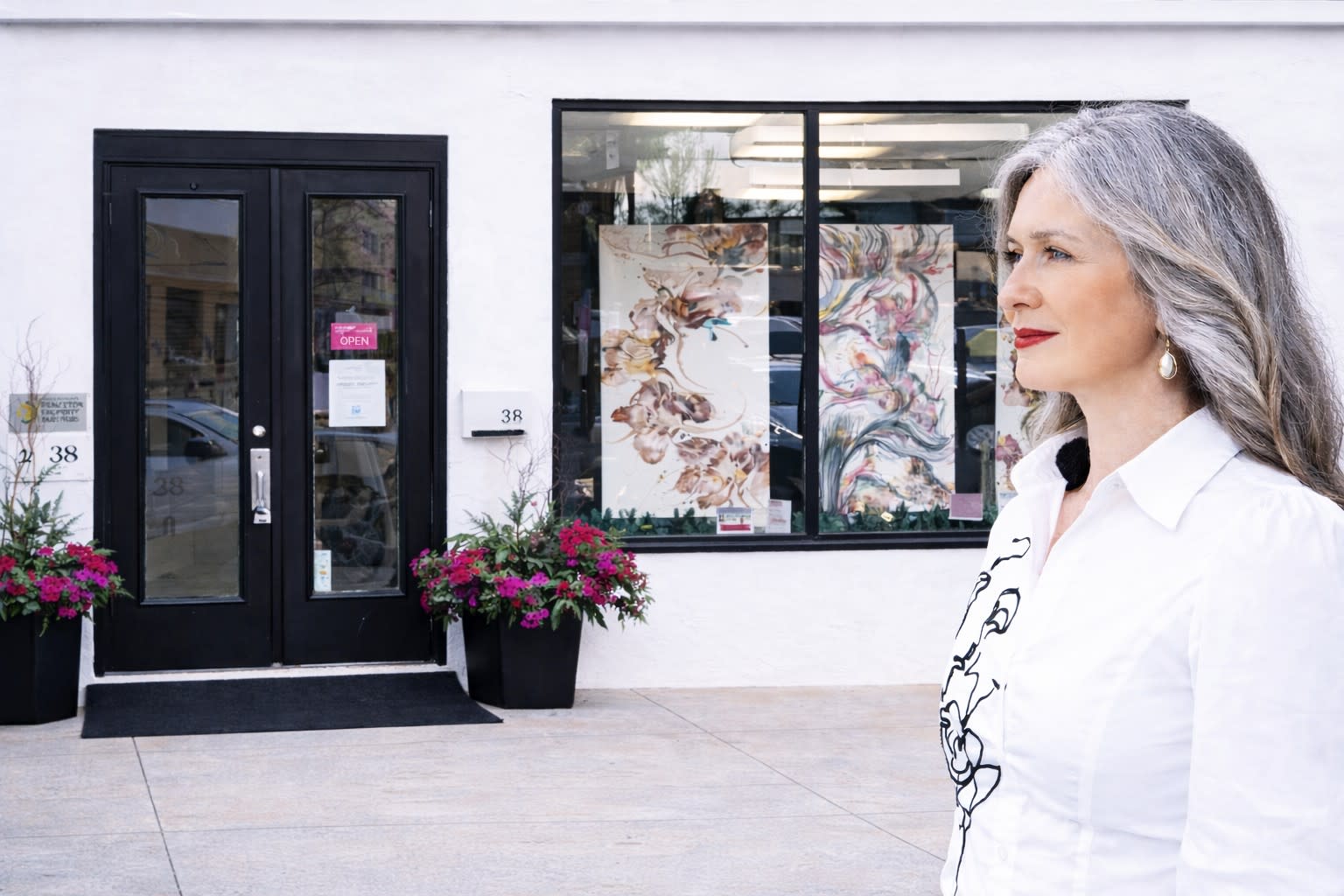 Adriana Groza Hosts Community Meet and Greet