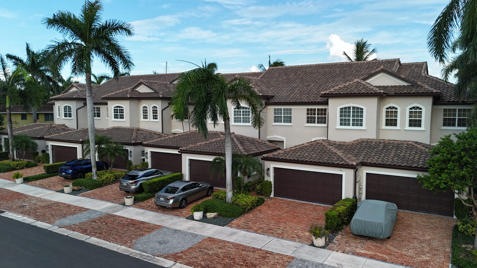 HOA residential community repainting by Complete Structure Painting Florida