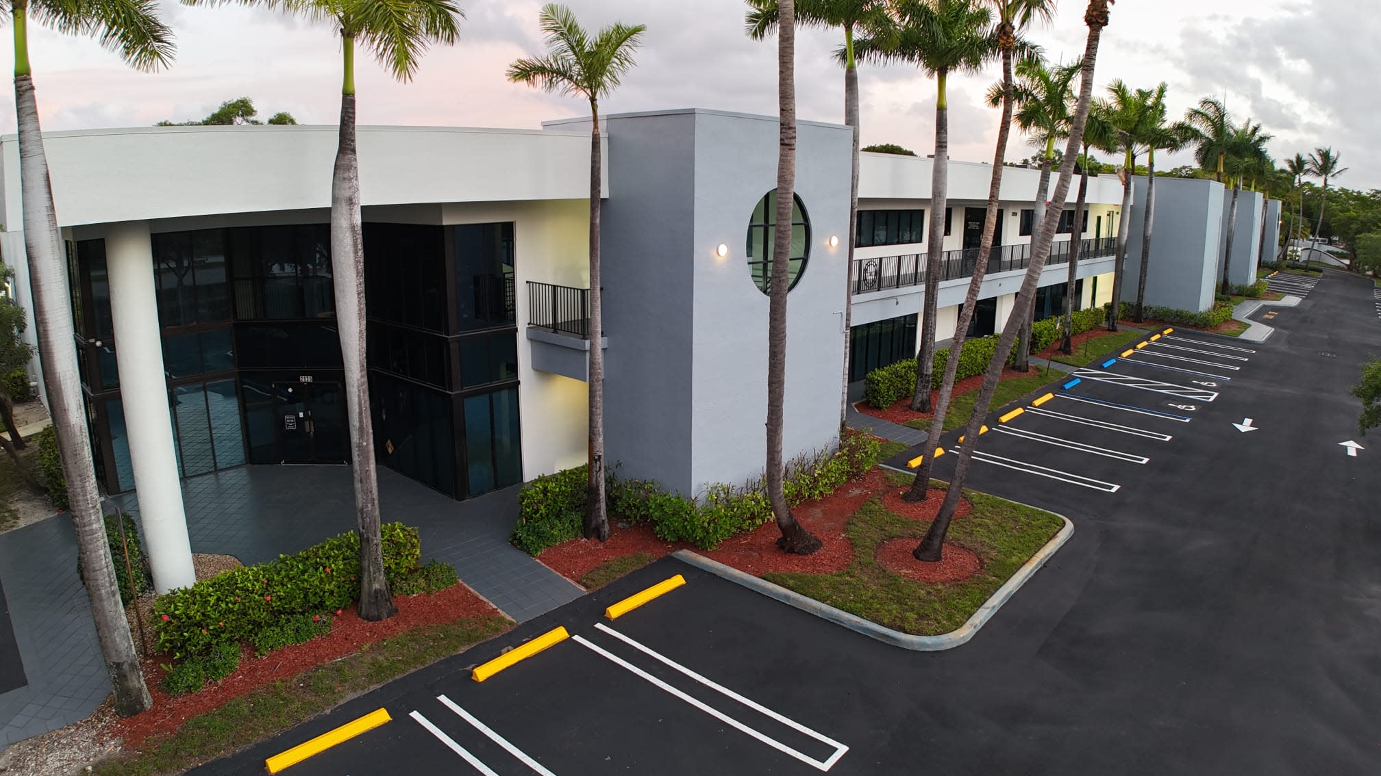 HOA and commercial property repainting contractor Complete Structure Painting Florida