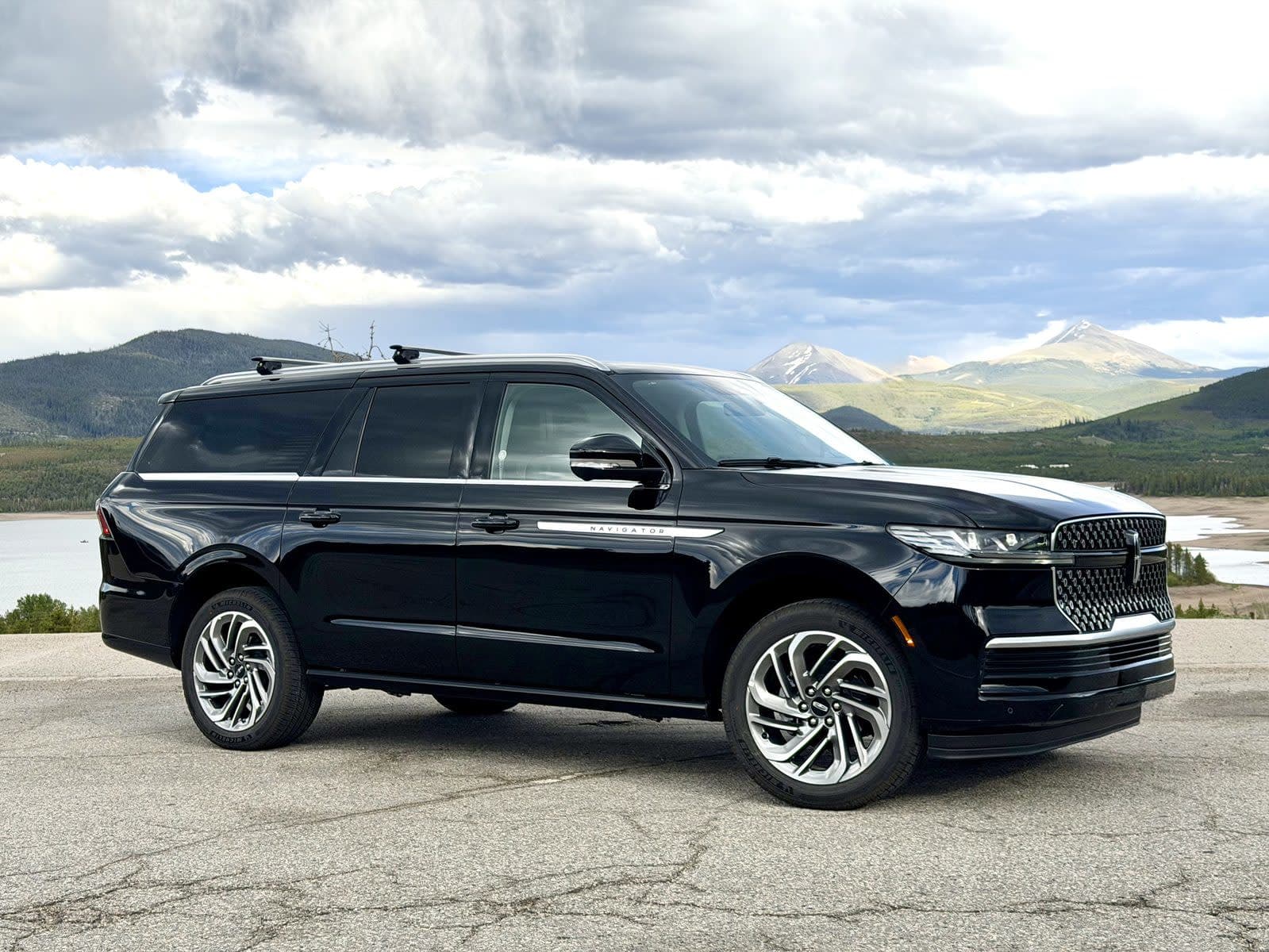 denver to vail car service by blue sky limo