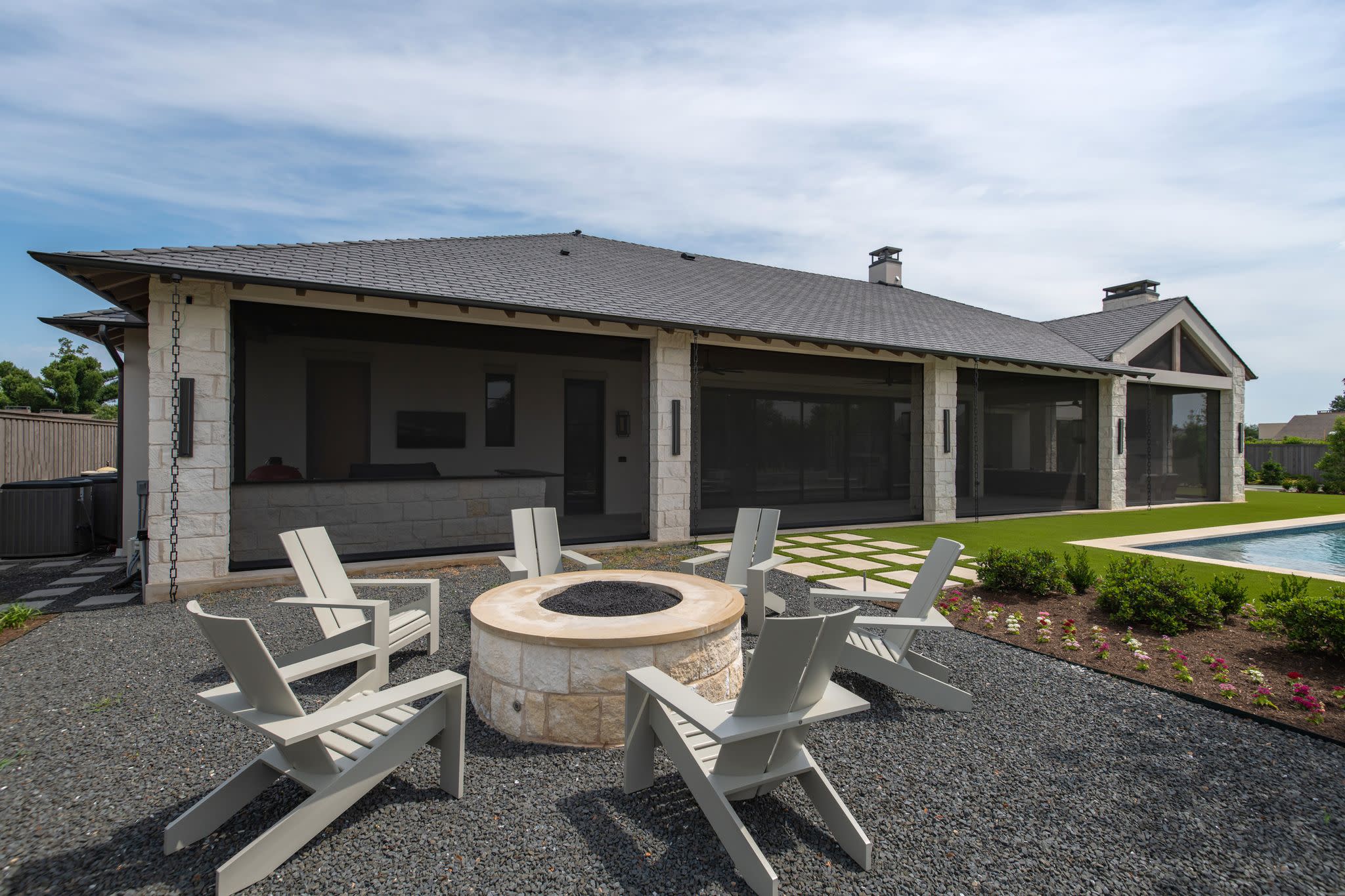 KJ Custom Screens & Outdoor Living