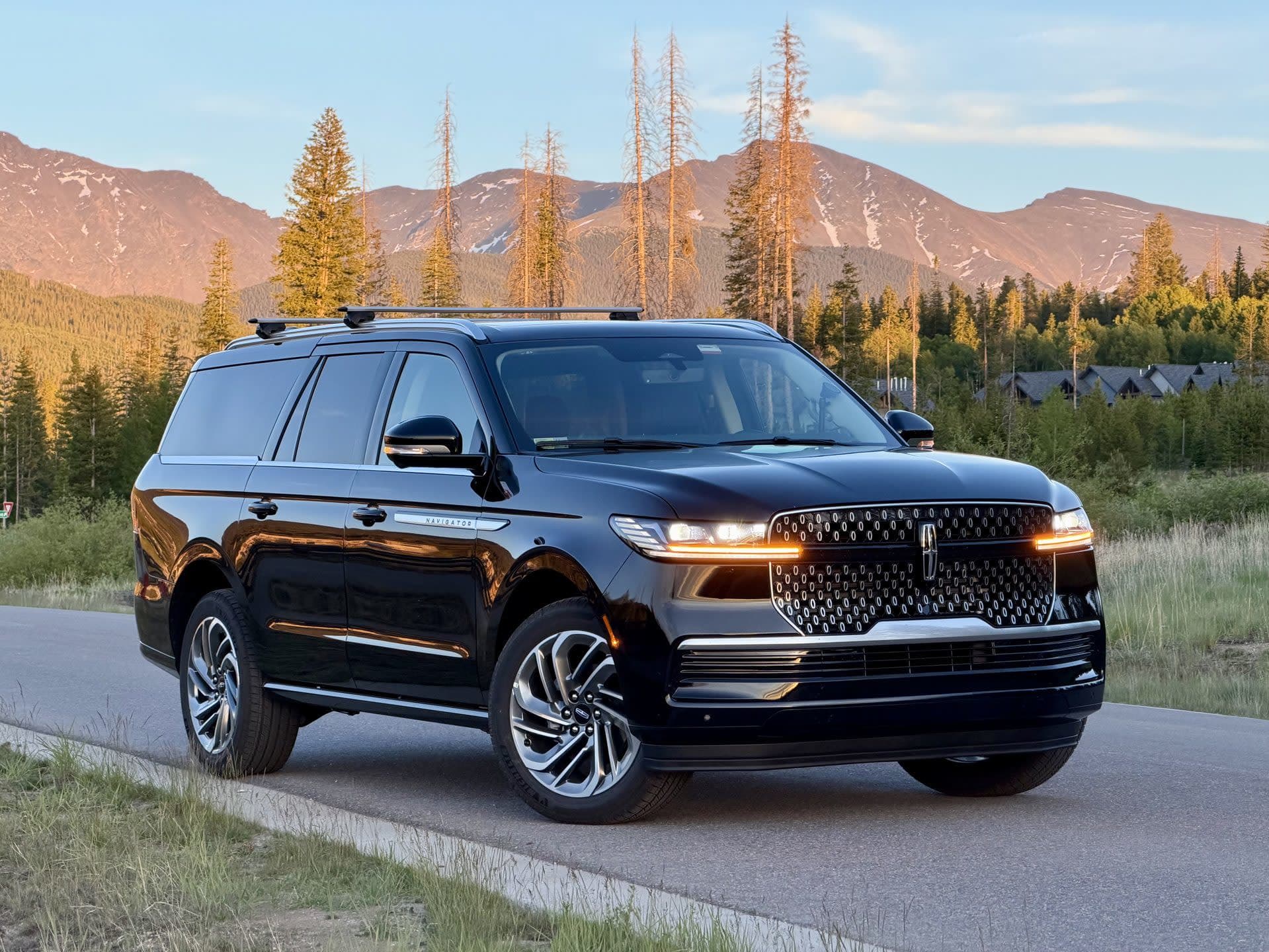 Blue Sky Limo Lincoln Navigator in the Colorado mountains