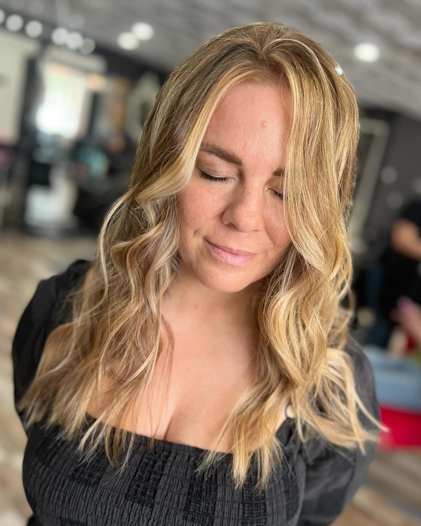 Bleach Please Salon - Hair