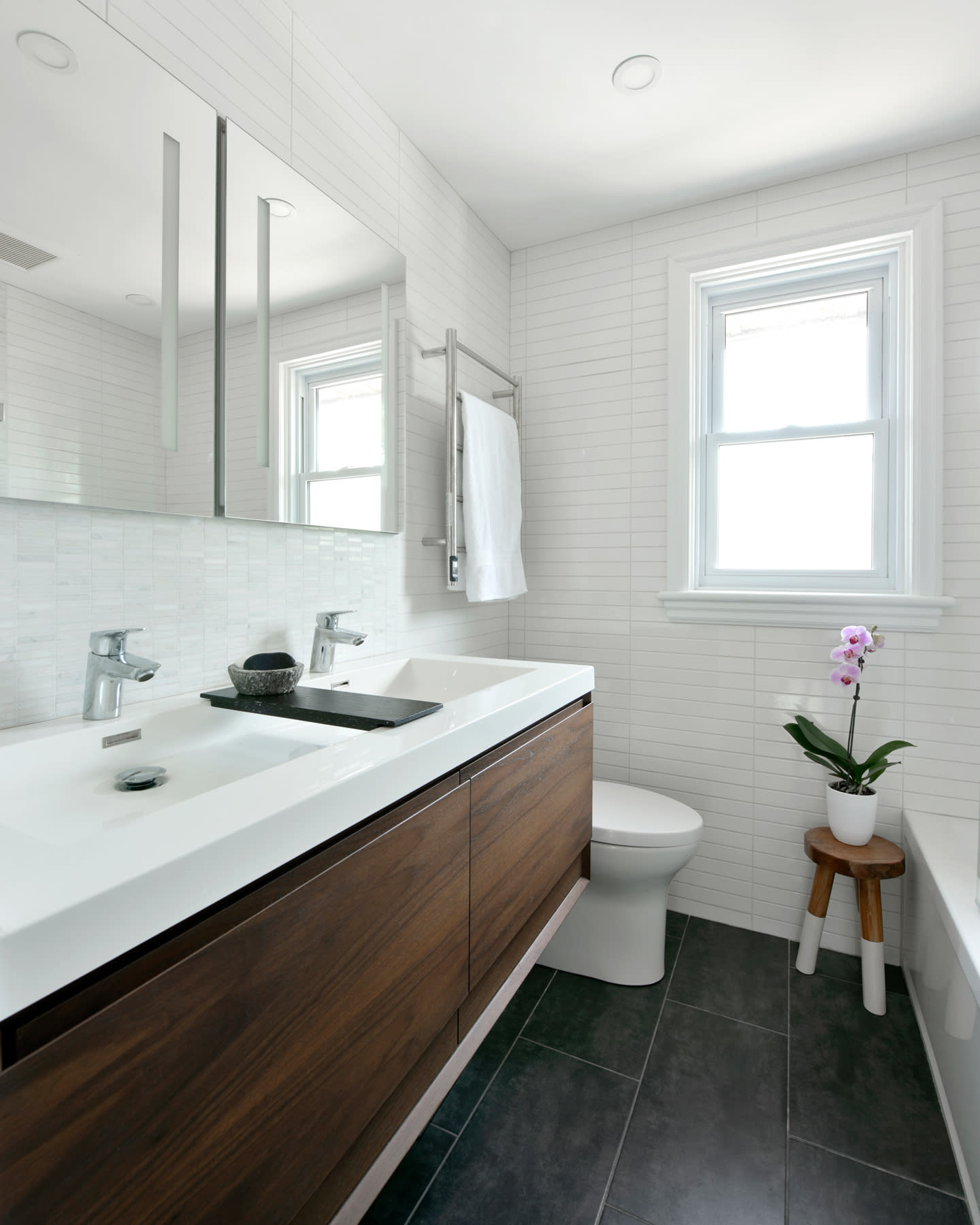 Ottawa Centre Town Modern Bathroom Renovation