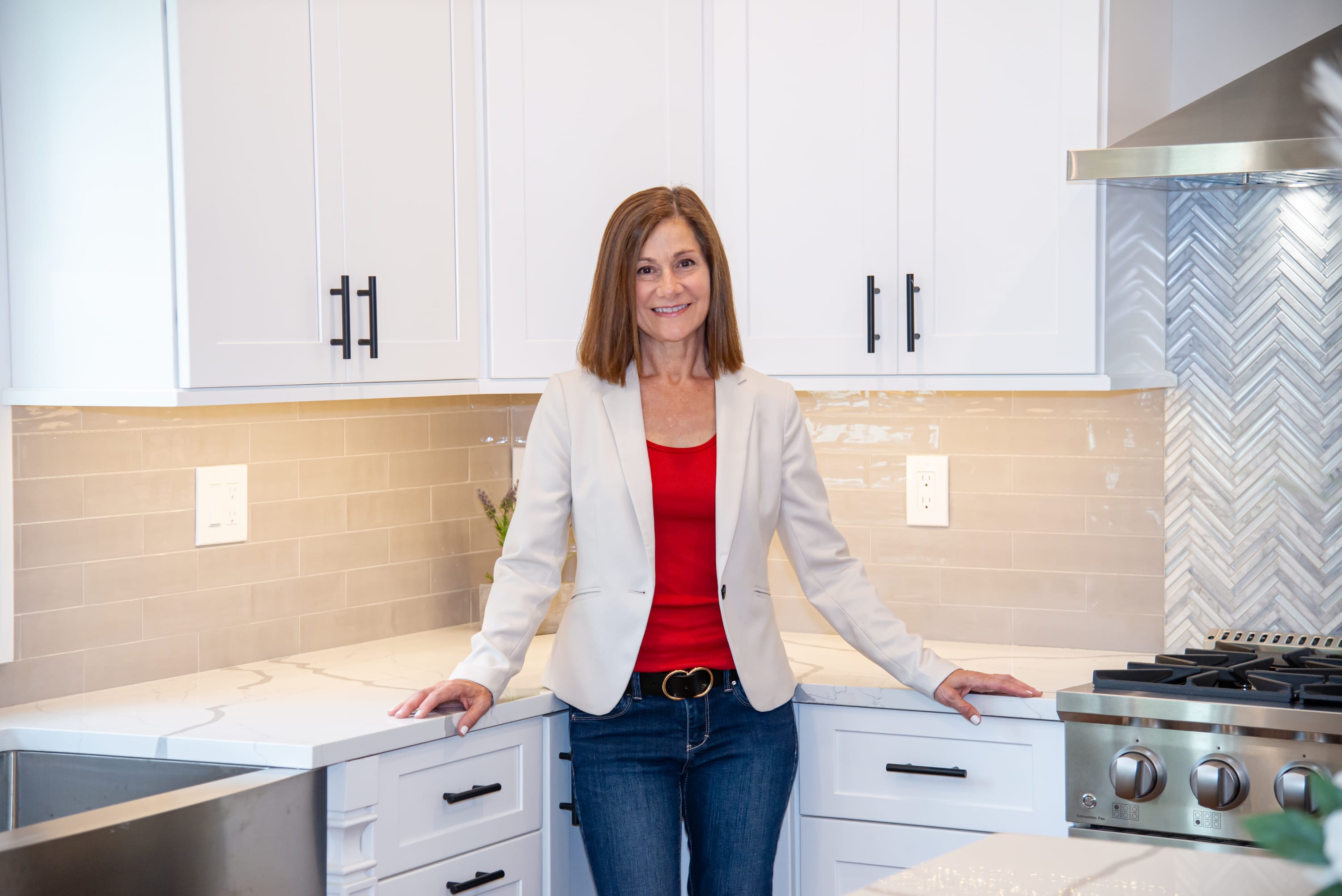 Elaine Patterson, Massapequa real estate broker with The Patterson Team at Signature Premier Properties serving buyers and se