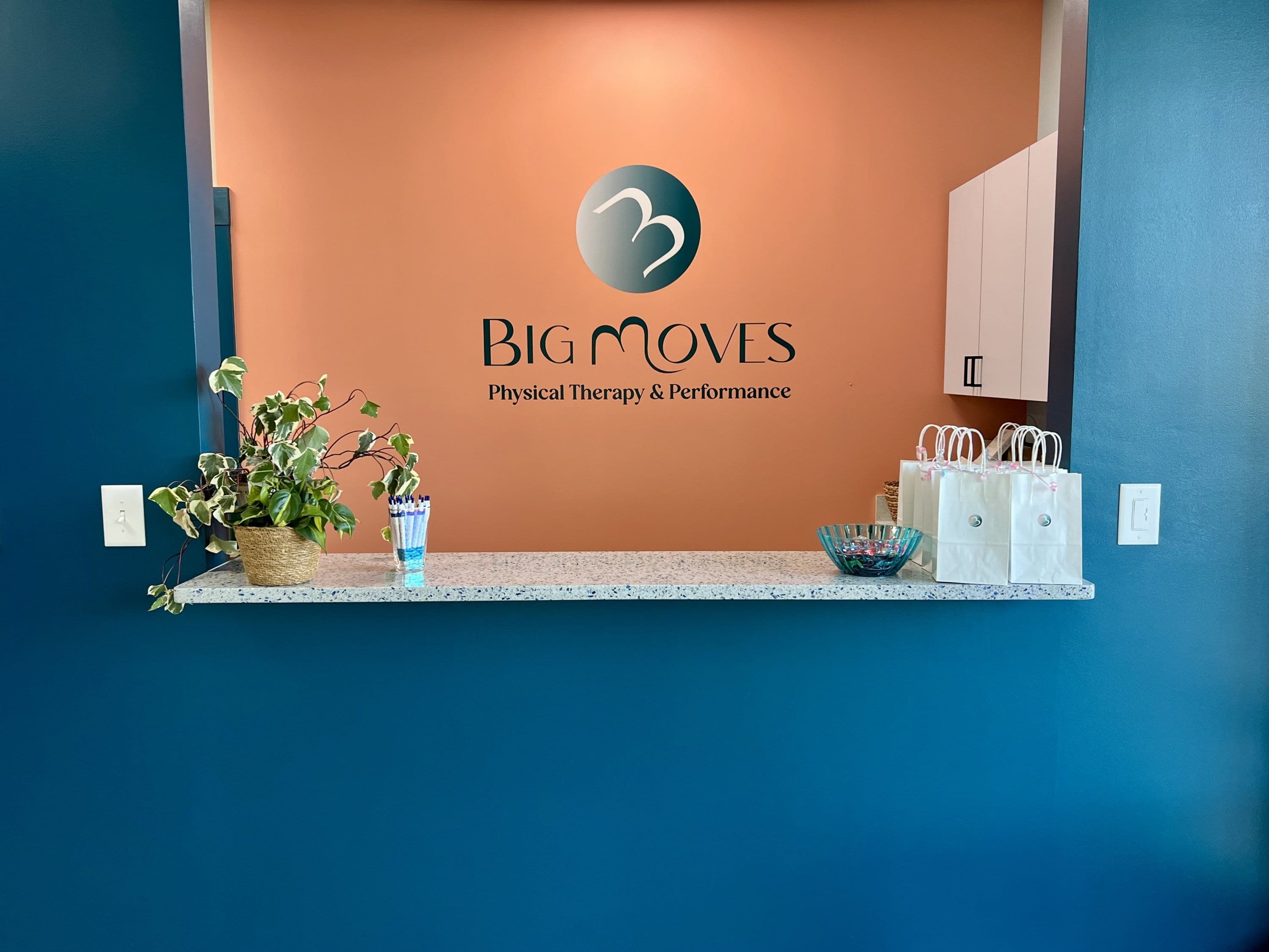 big-moves-pt-front-desk