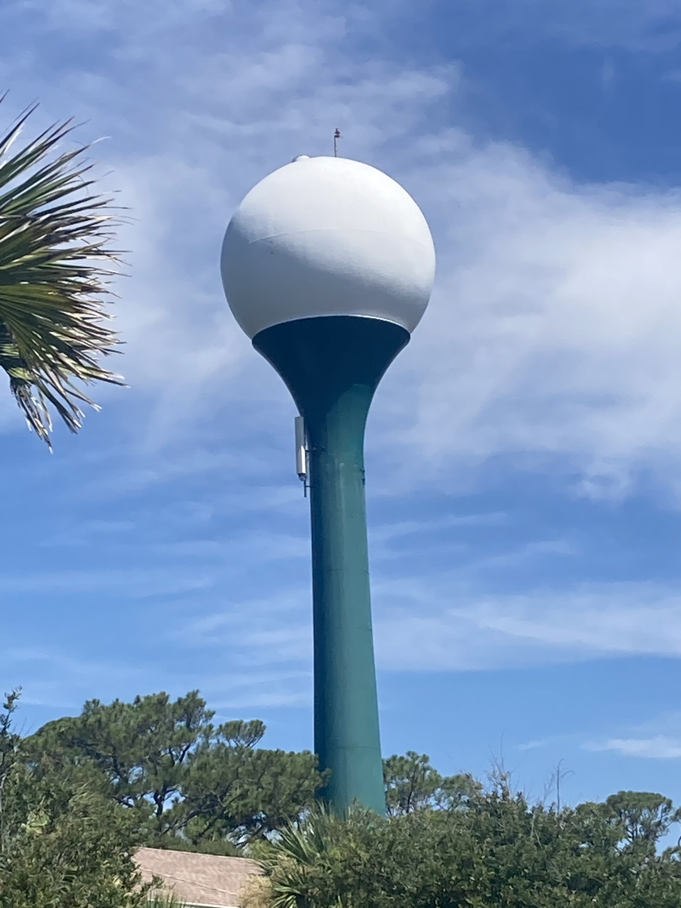 Jekyll Island Water tower that looks like a golf ball atop a golf tee