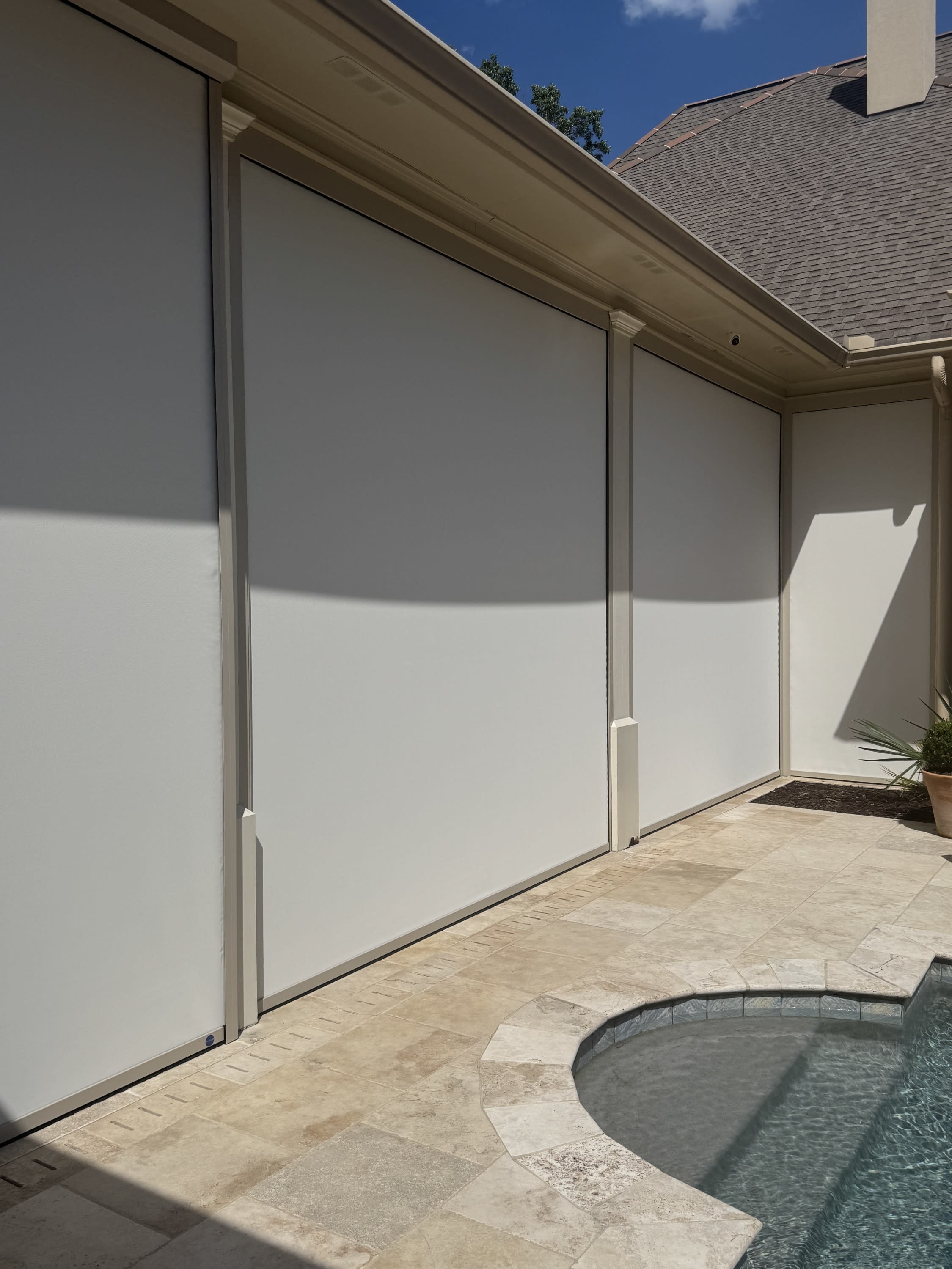 Retractable Patio Screens with White Fabric