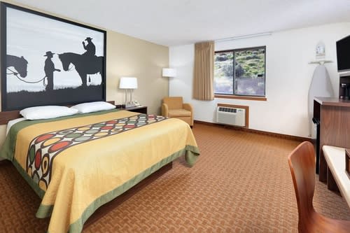 Super 8 room example