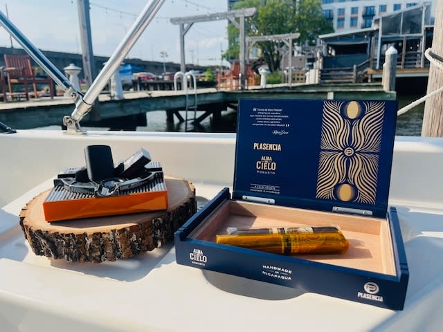 Floating Kneads - Cigars on Decks