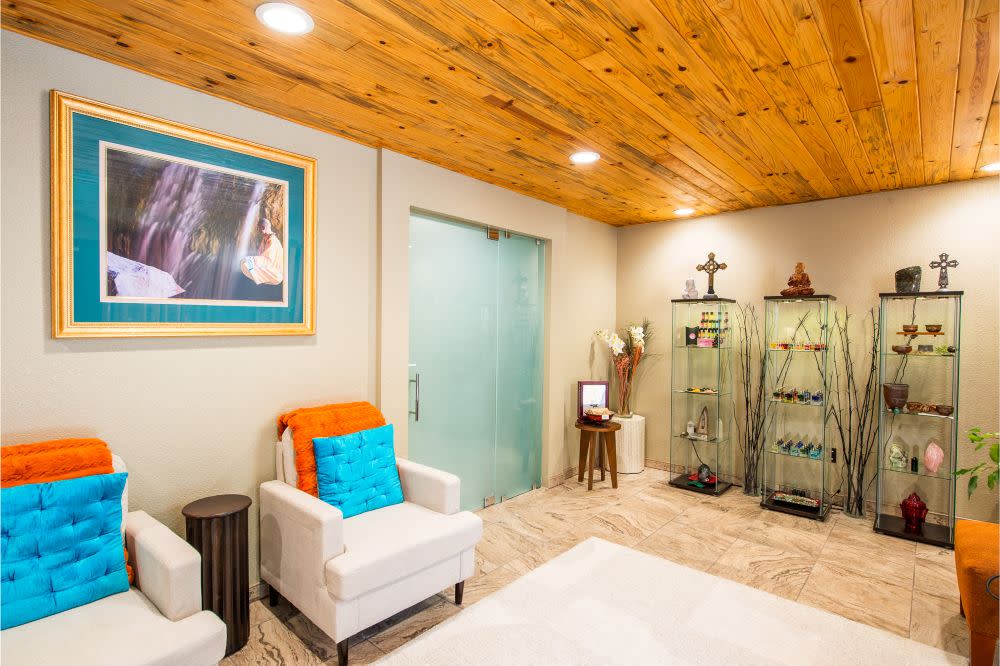 Retreat Center Lobby - SpiritQuest Sedona Retreats