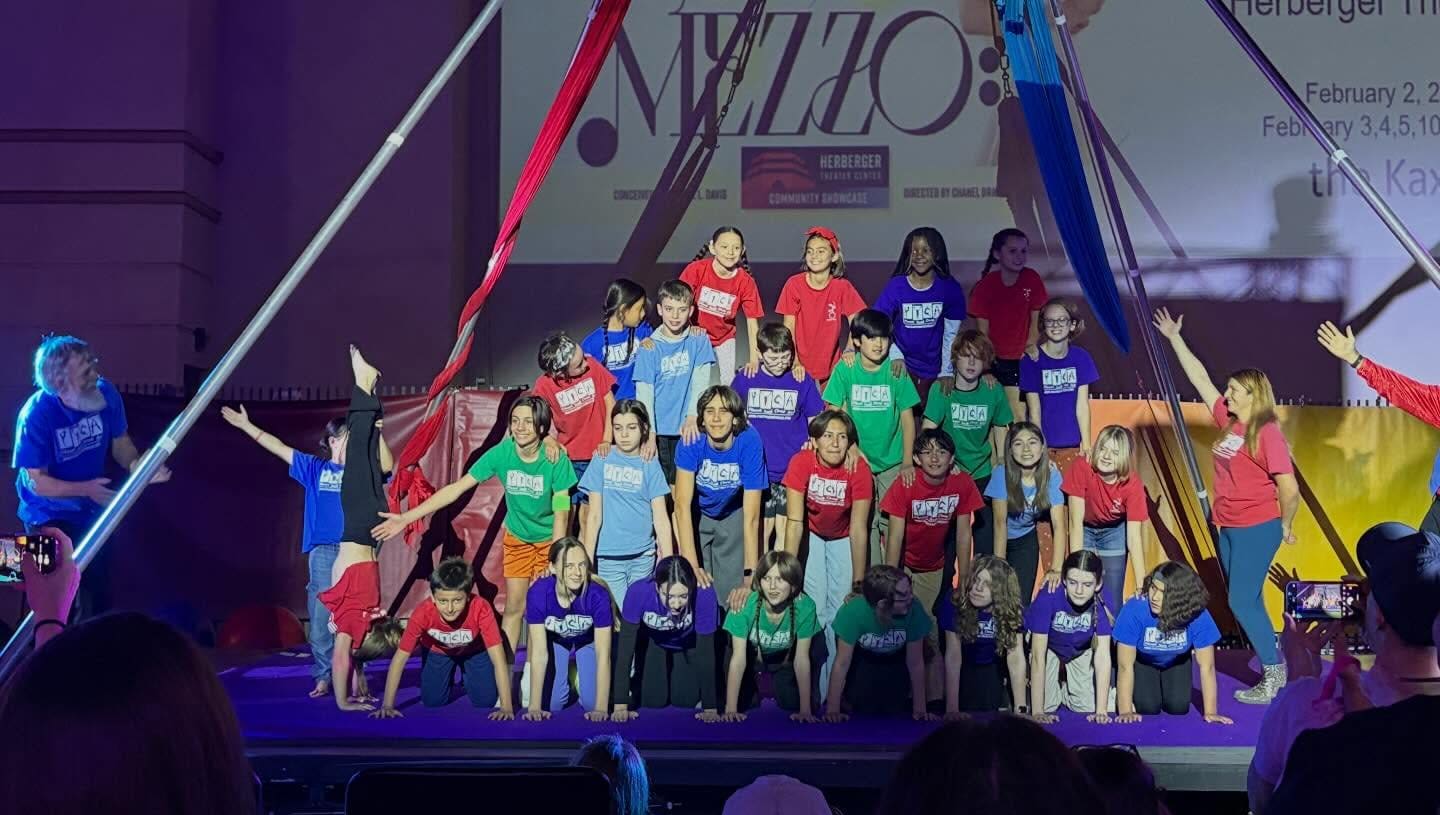 Human pyramid - 01-31-2026