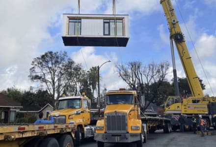 Modular Building being Cranned