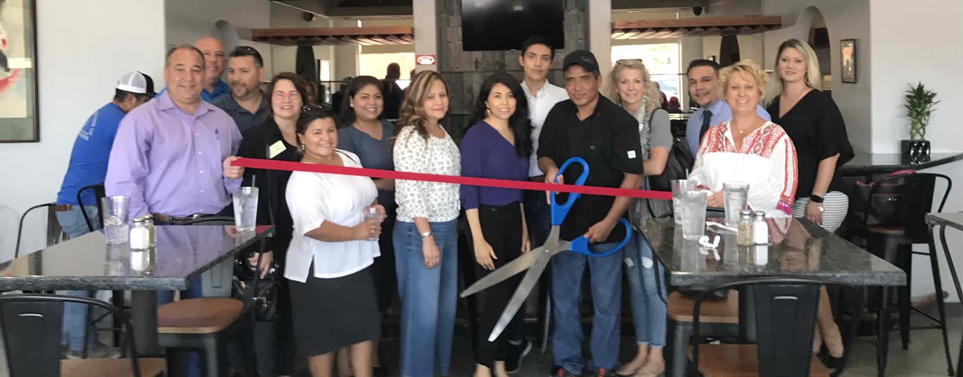 Elgin Chamber of Commerce Ribbon Cutting