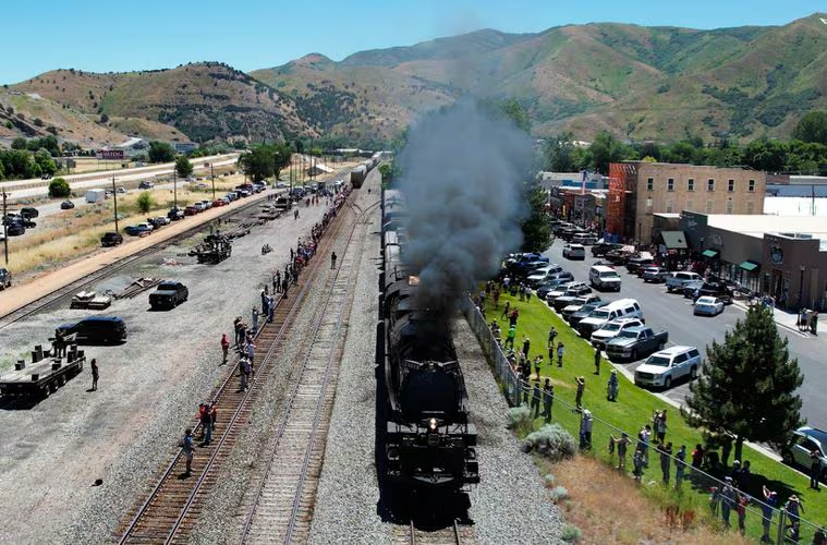 (Rick Egan | The Salt Lake Tribune) The Big Boy N. 4014 locomotive leaves Morgan Station on Thursday, July 4, 2024.