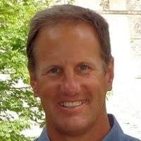 A person smiling for the camera

AI-generated content may be incorrect.