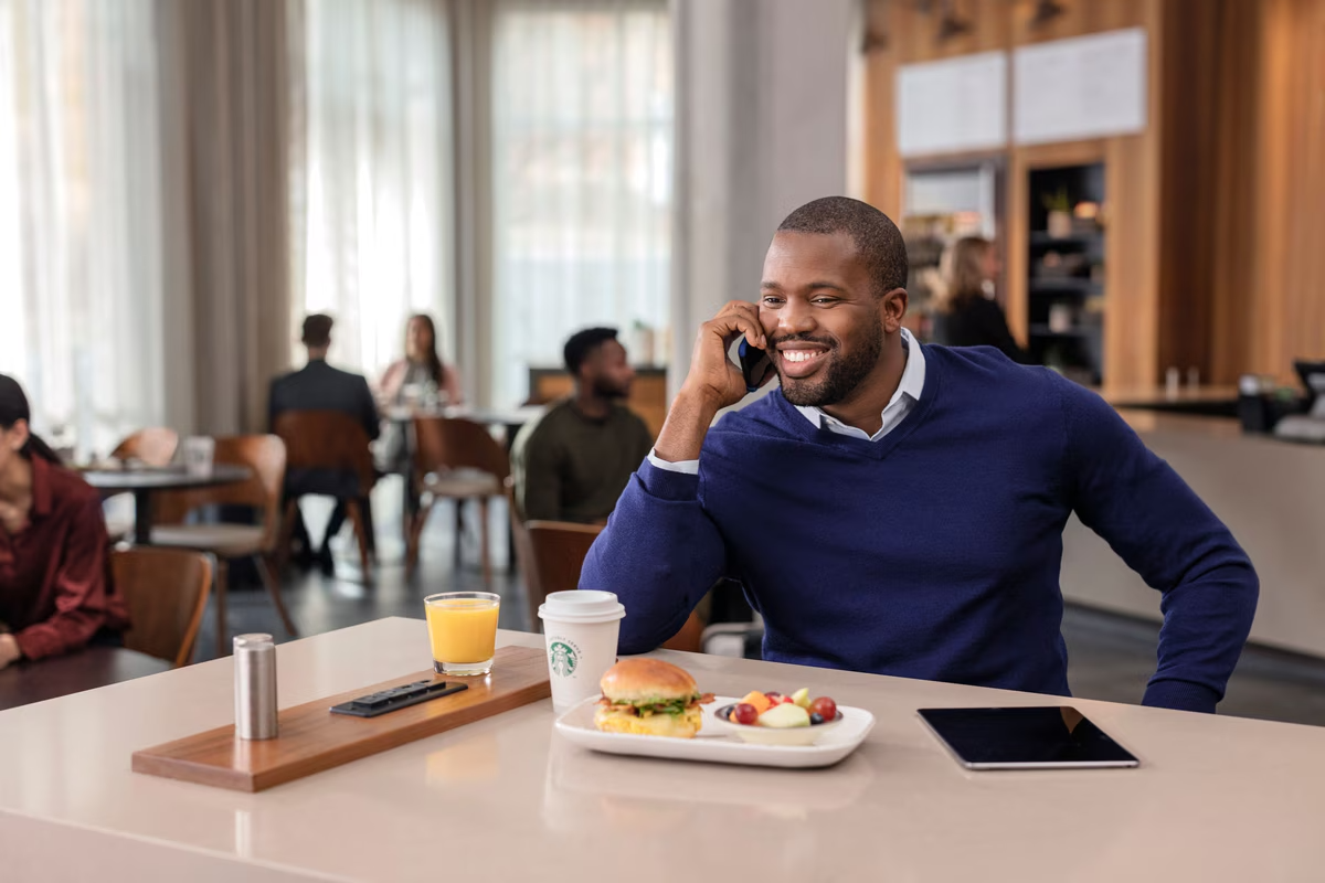 CY_Guest_Working_During_Breakfast