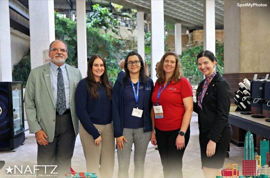 No alternative text description for this image