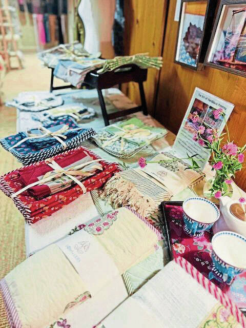 8932741_web1_sew-nadia-4