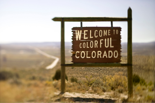 "welcome to colorful Colorado" sign