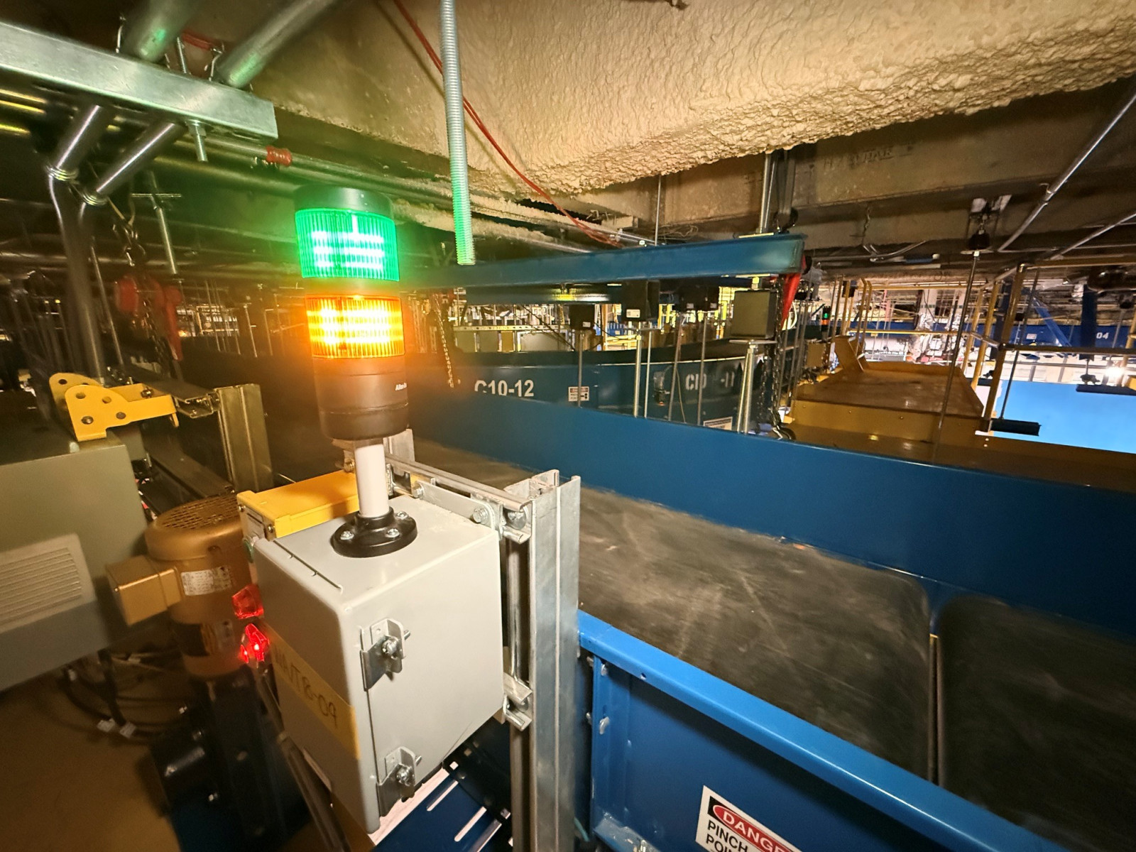 Bag claim conveyor belt 5