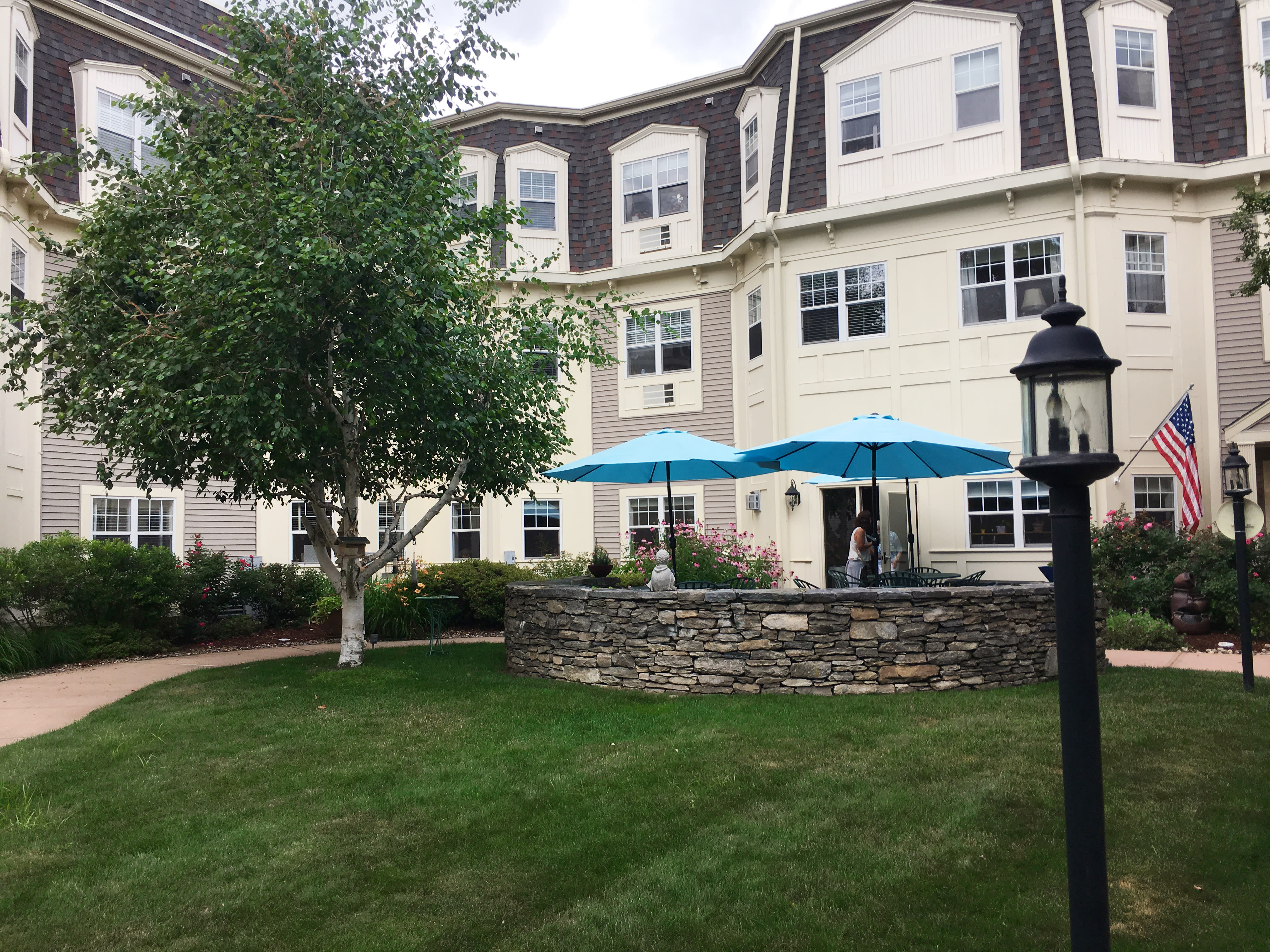 Exterior courtyard and gardens at One MacDonough Place.