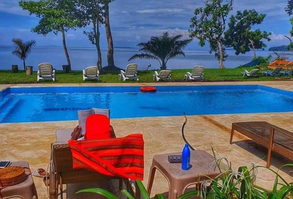 Brovad Sands Lodge Pool