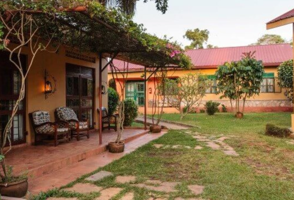 Airport Guesthouse Entebbe Garden