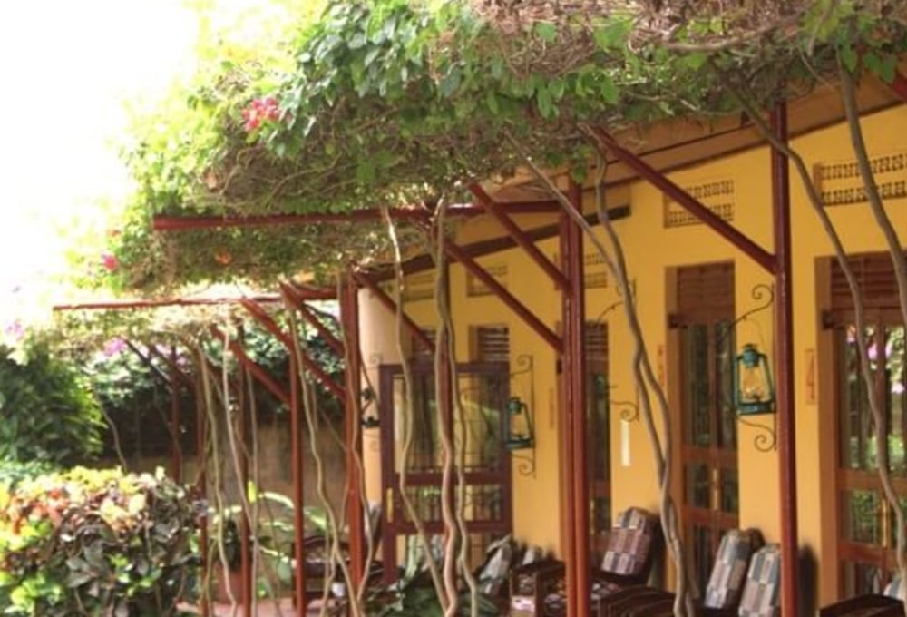 Airport Guesthouse Entebbe Terrasse