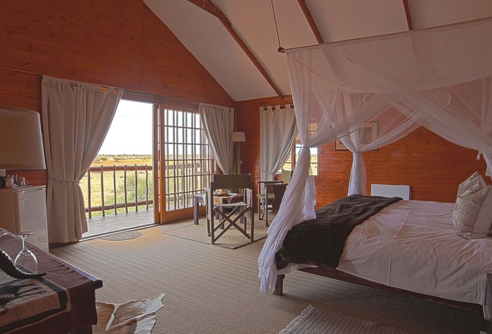 Bagatelle Kalahari Game Ranch Lodge