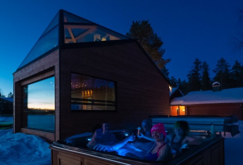 Jeris Arctic Fire Lodge Whirlpool