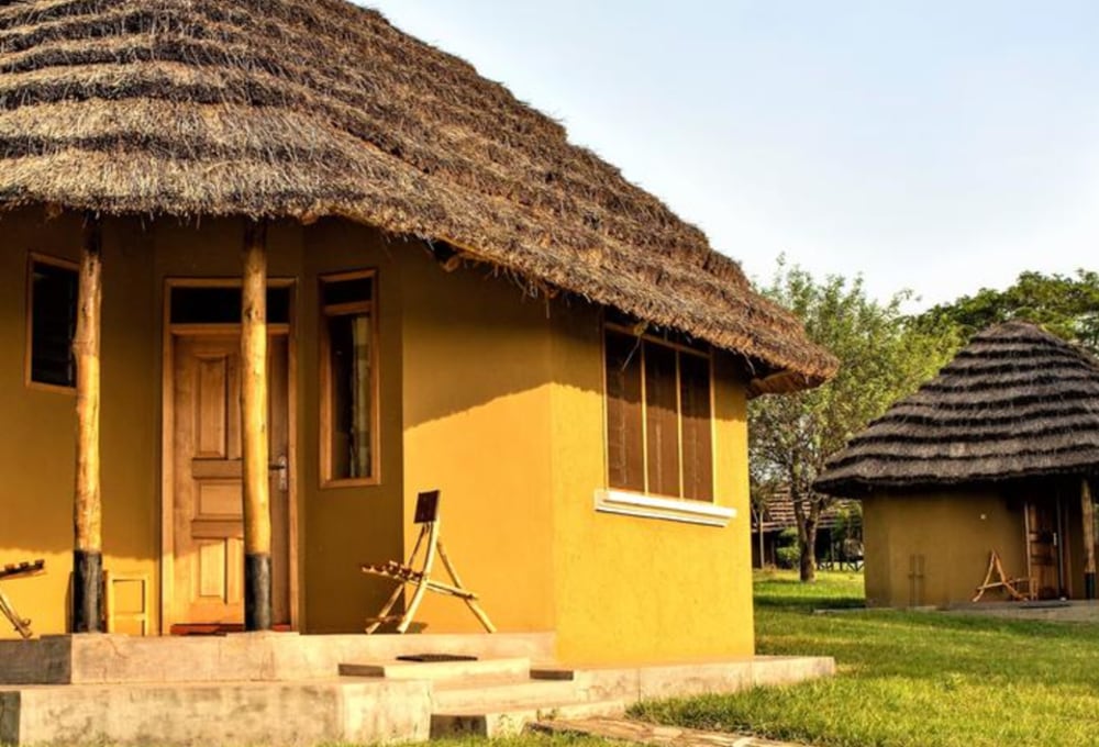 Bwana Tembo Camp Safari Rundhütte