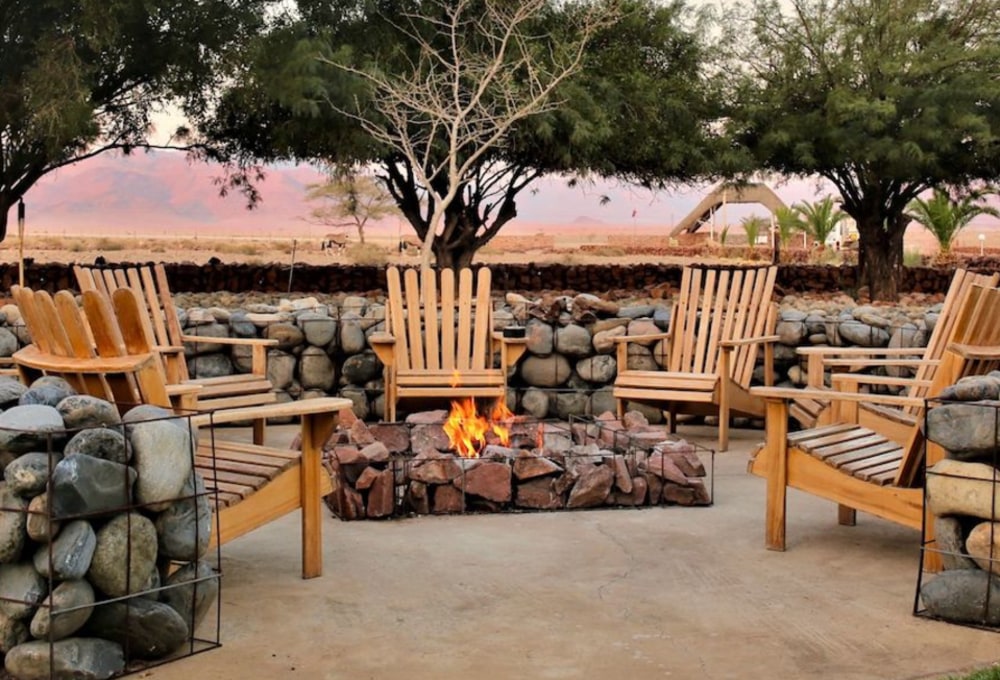 The Elegant Dessert Lodge