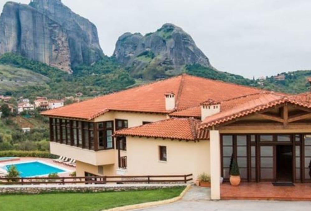 hotel-meteora-außenansicht.jpeg