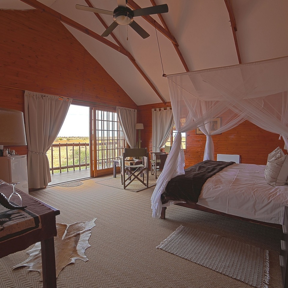 Bagatelle Kalahari Game Ranch Lodge
