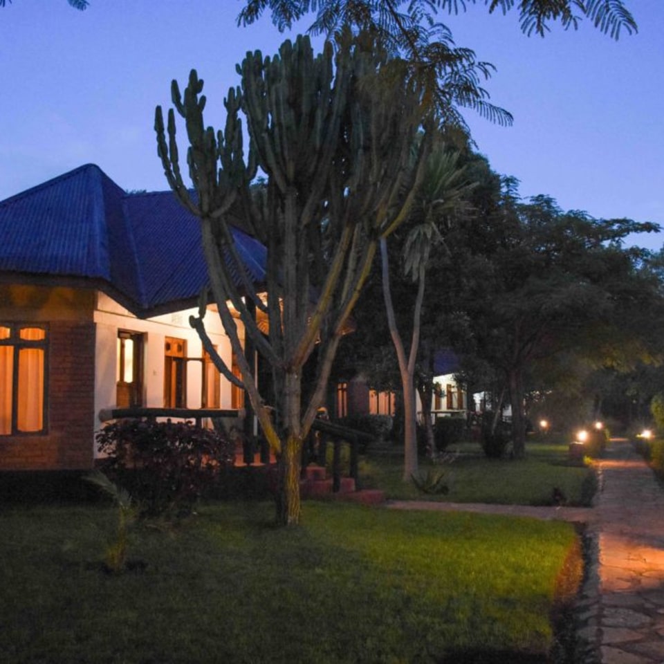 Bougainvillea Safari Lodge