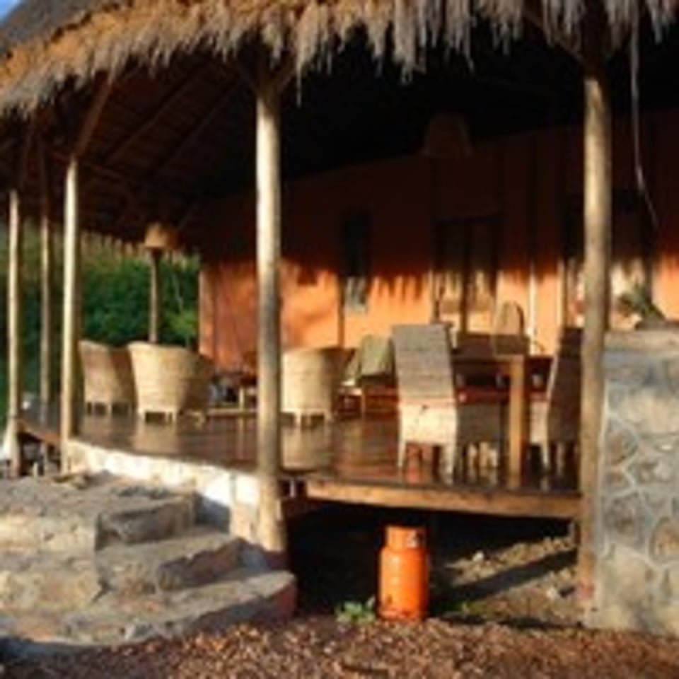 Enjojo Lodge