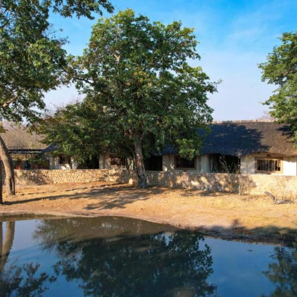 Gwango Elephant Lodge